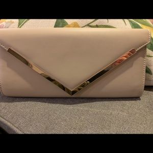 Aldo tan clutch